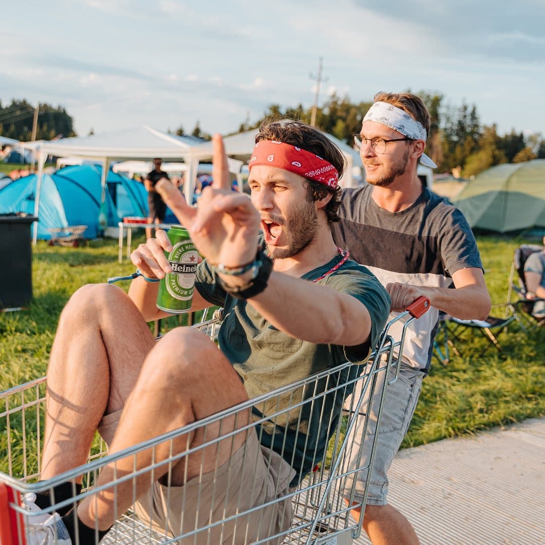Memories that we will never forget! ππ» Camp together with your friends at our
