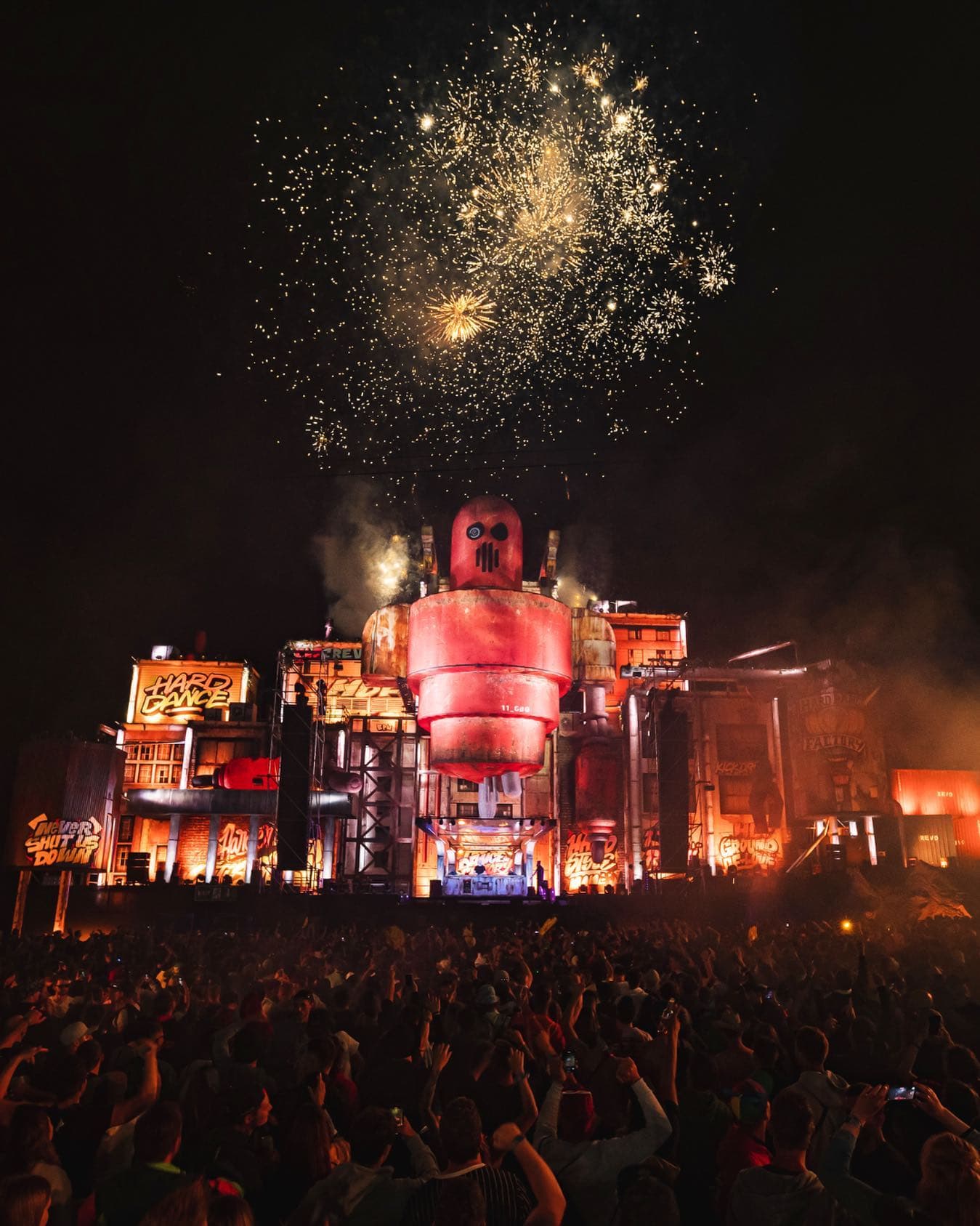 Banging beats and mindblowing sounds - this is Hard Dance Factory π₯ Electric Lo