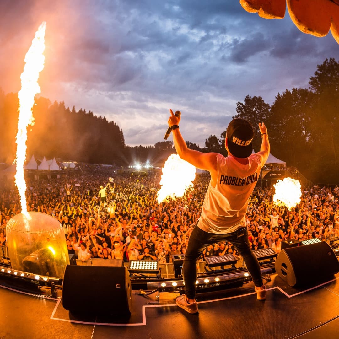 He's back for our 10th anniversary! π @villain.nl Are you ready for this?!
