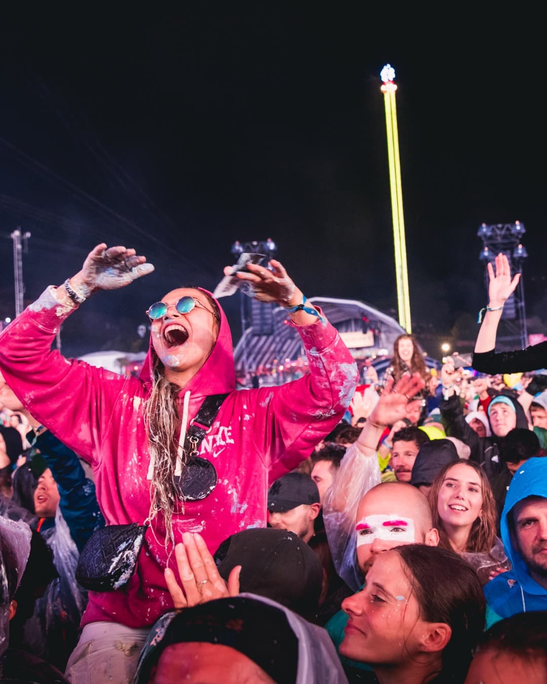 3β¦ 2β¦ 1β¦ CAKE π Look at all those happy faces π«Ά @steveaoki joins us again at o (3/5)