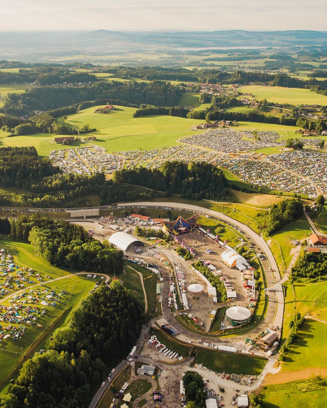 Enjoy the full festival experience and camp with your friends. Staying at the ca (2/3)