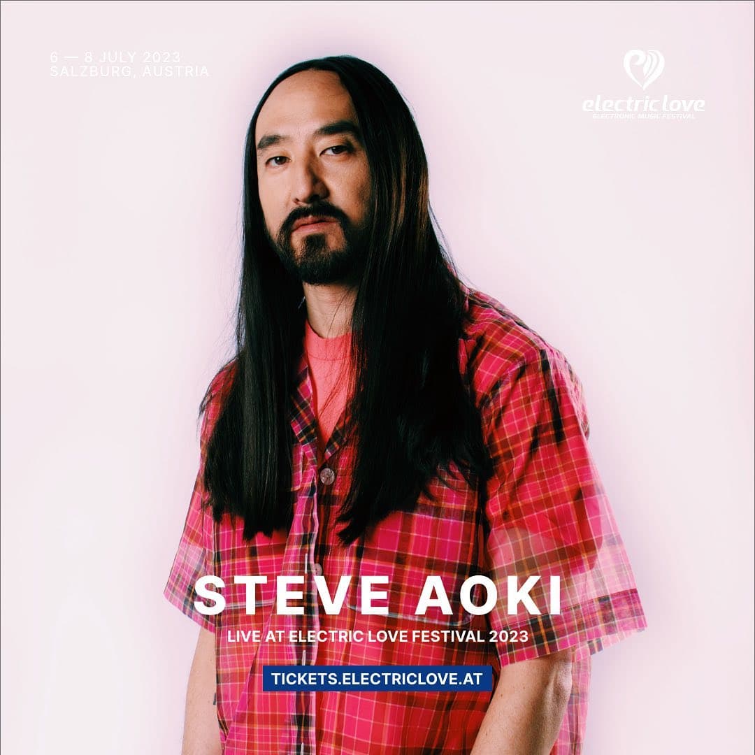The master of cake toss is back again for the 10th anniversary of Electric Love.