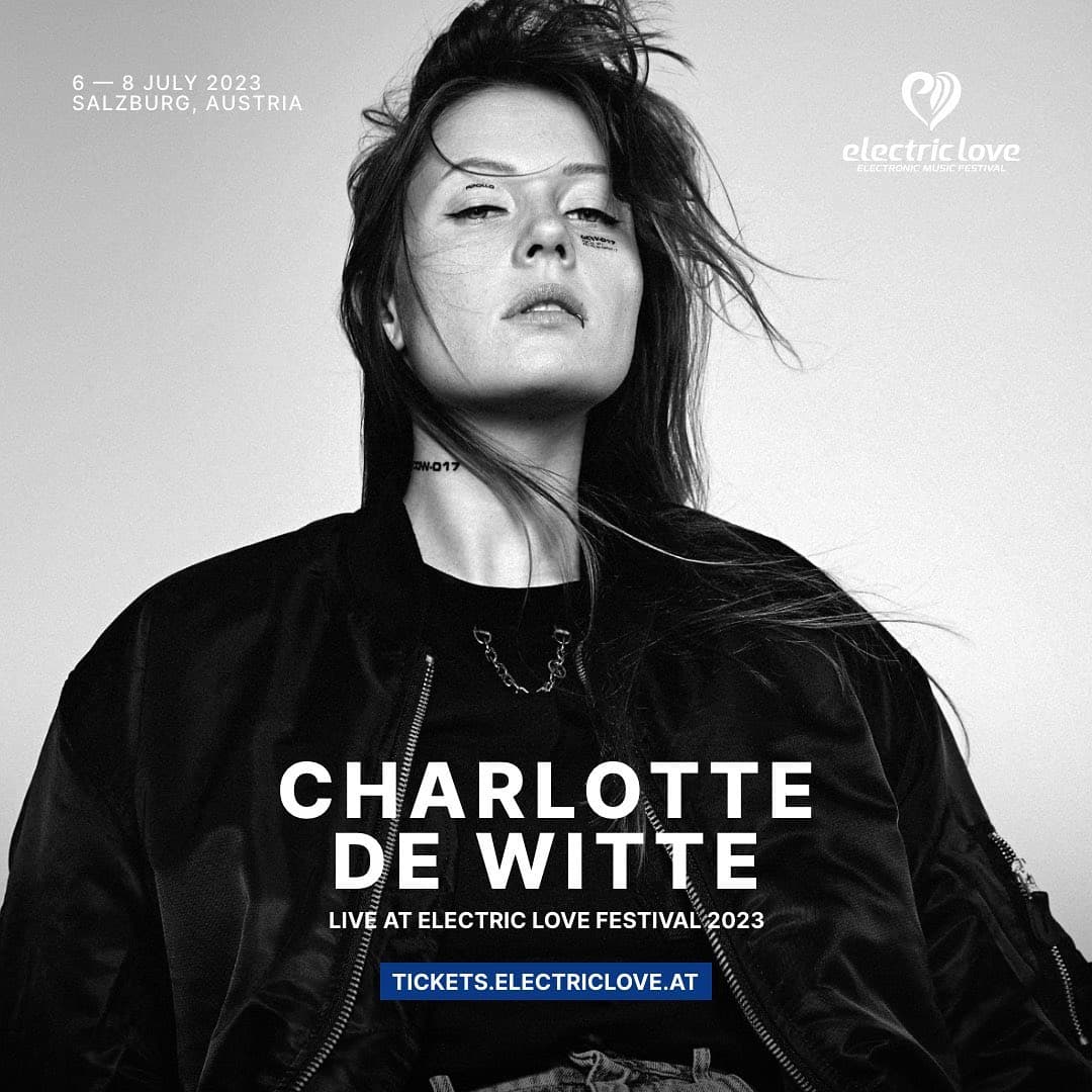 What a show last year at Club Circus, this year she is playing during sunset at