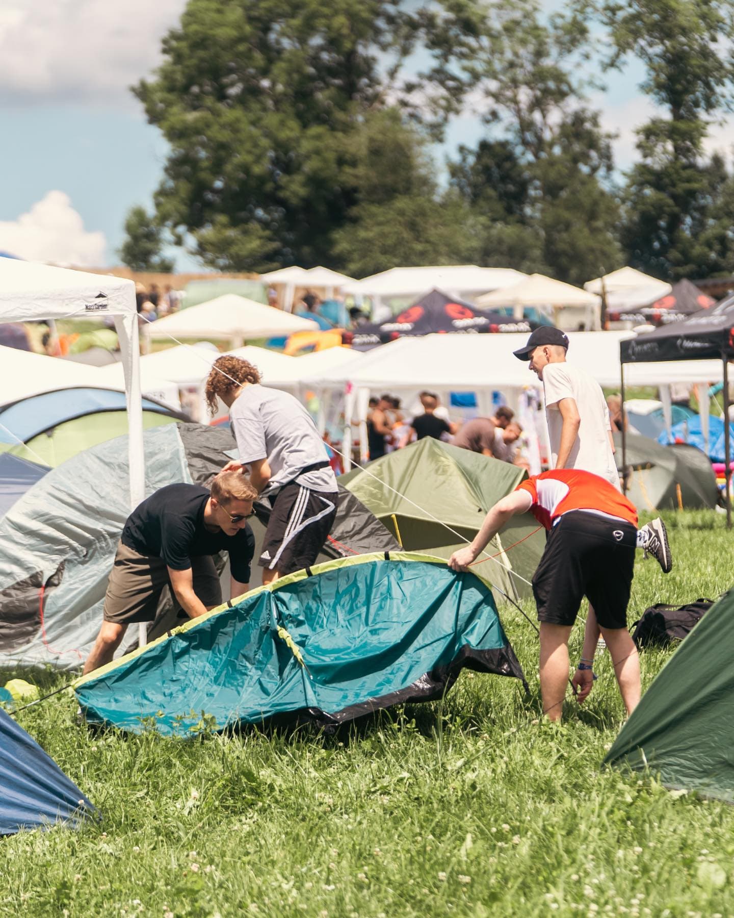 The campgrounds are heating up and the party is just getting started! Welcome ho (2/3)
