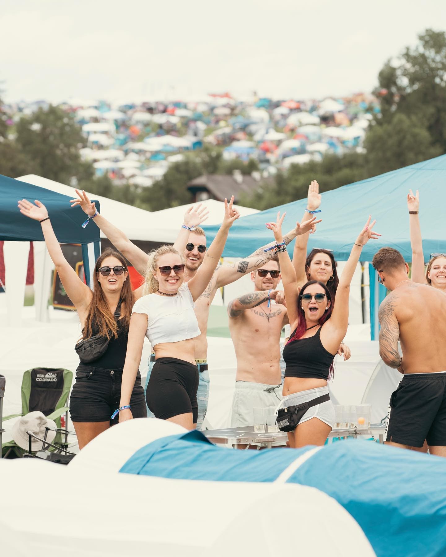 Our campsite, a never ending party ☀️ (1/5)