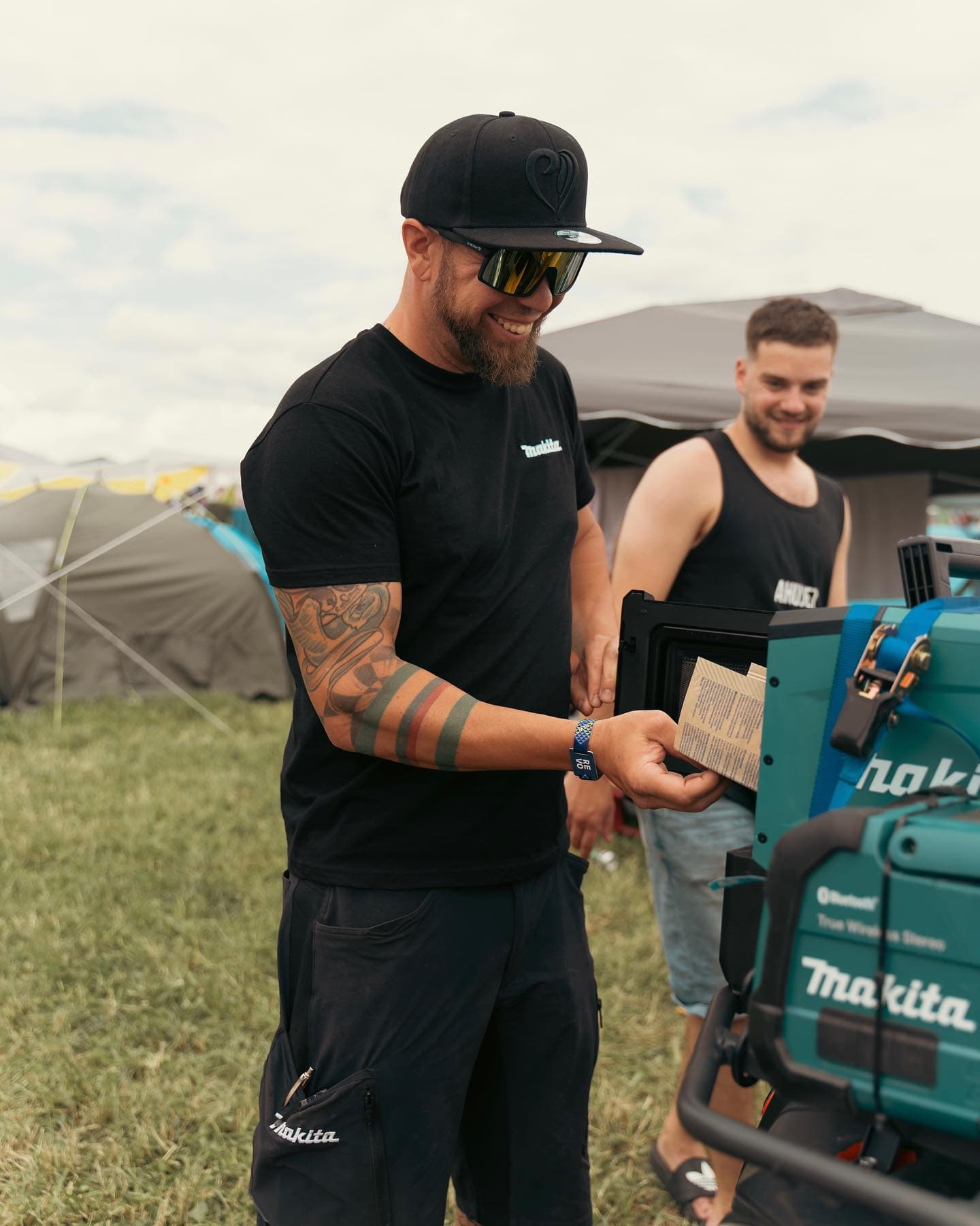 Say goodbye to broken camping essentials! Text the guys of the Makita Quad. π R (2/2)