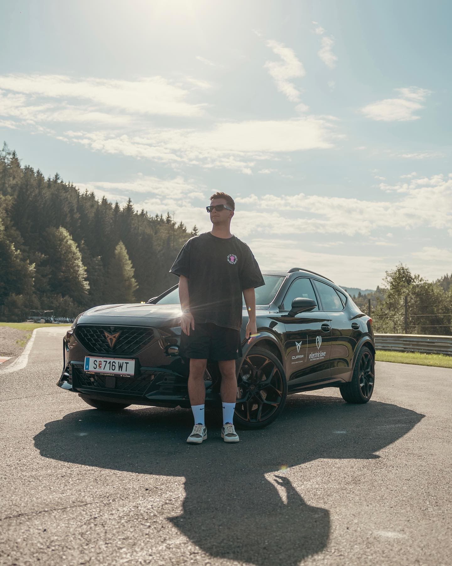 Huge thanks to our official mobility partner @cupra_at to secure our acts a safe