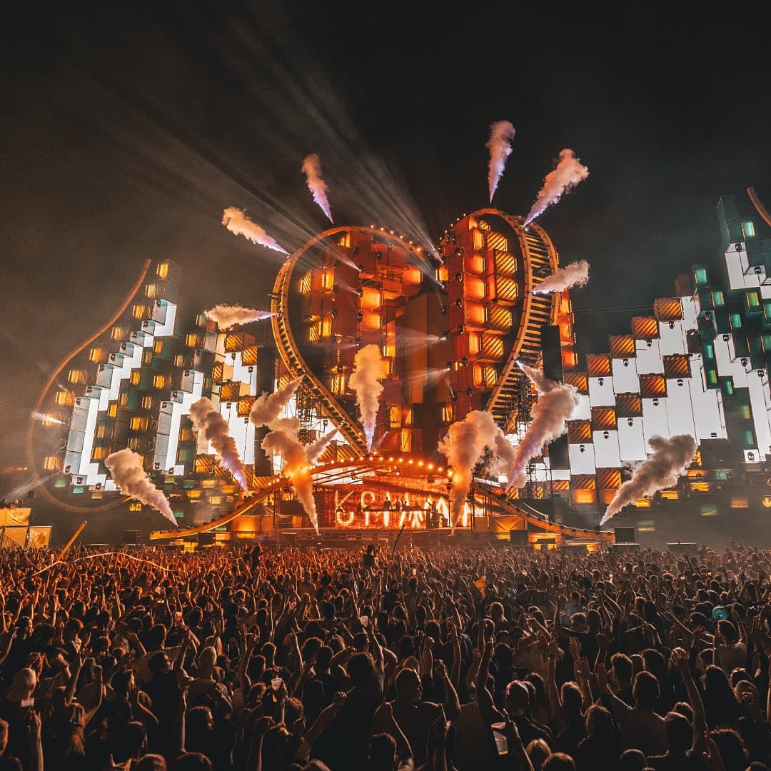 Wanna join us for three days straight? Then the regular festival pass is just ri (2/2)