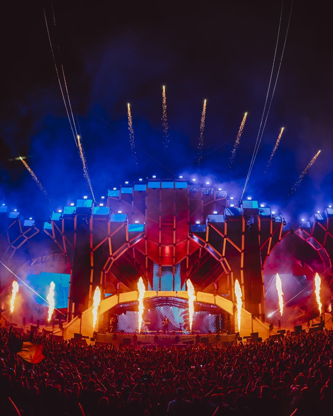 @scooterofficial brought the fire, and the love tribe felt every beat! Ready for (1/2)