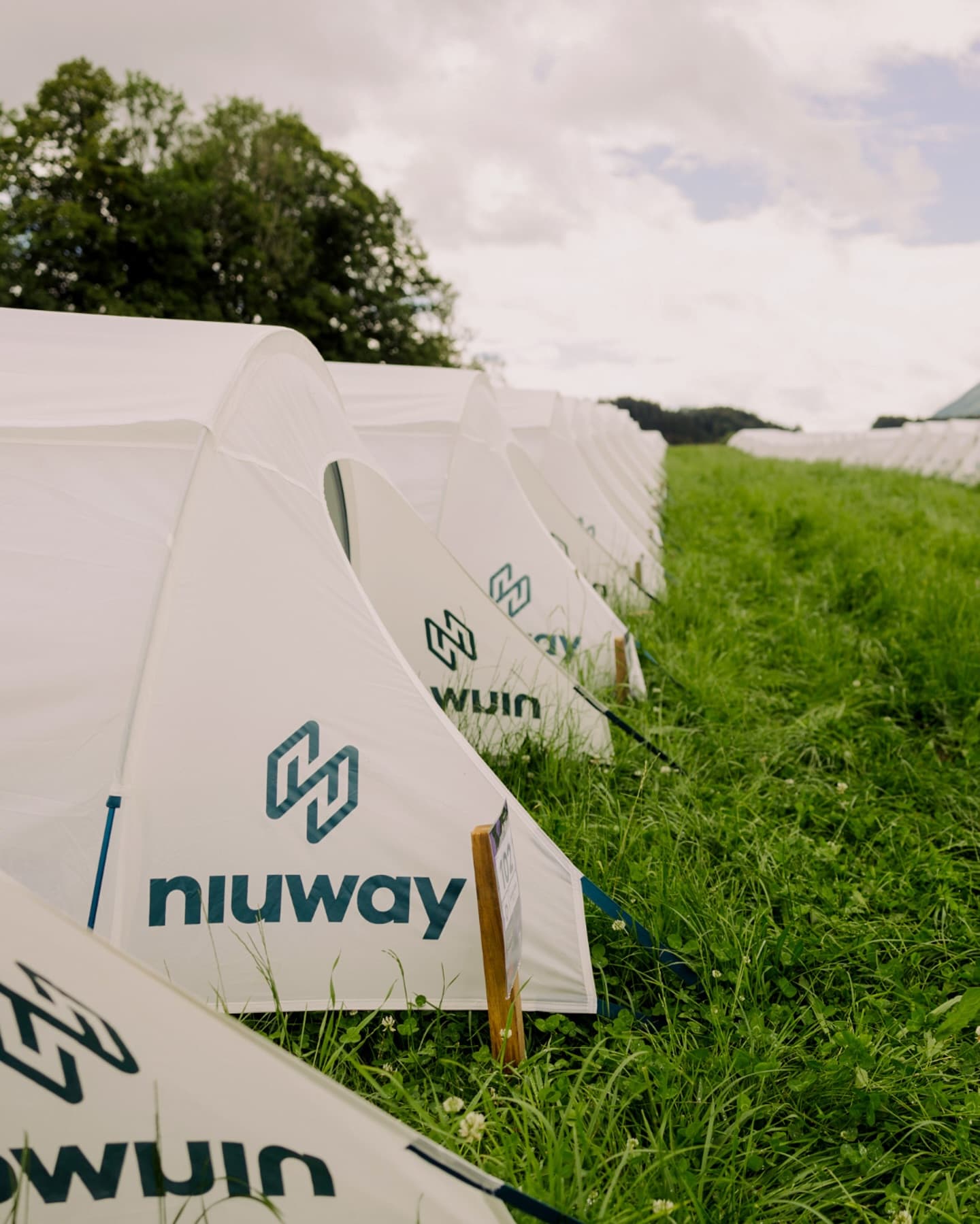 Love camping but need a little luxury? ✨ Our Comfort Camping is just what you ne (5/5)