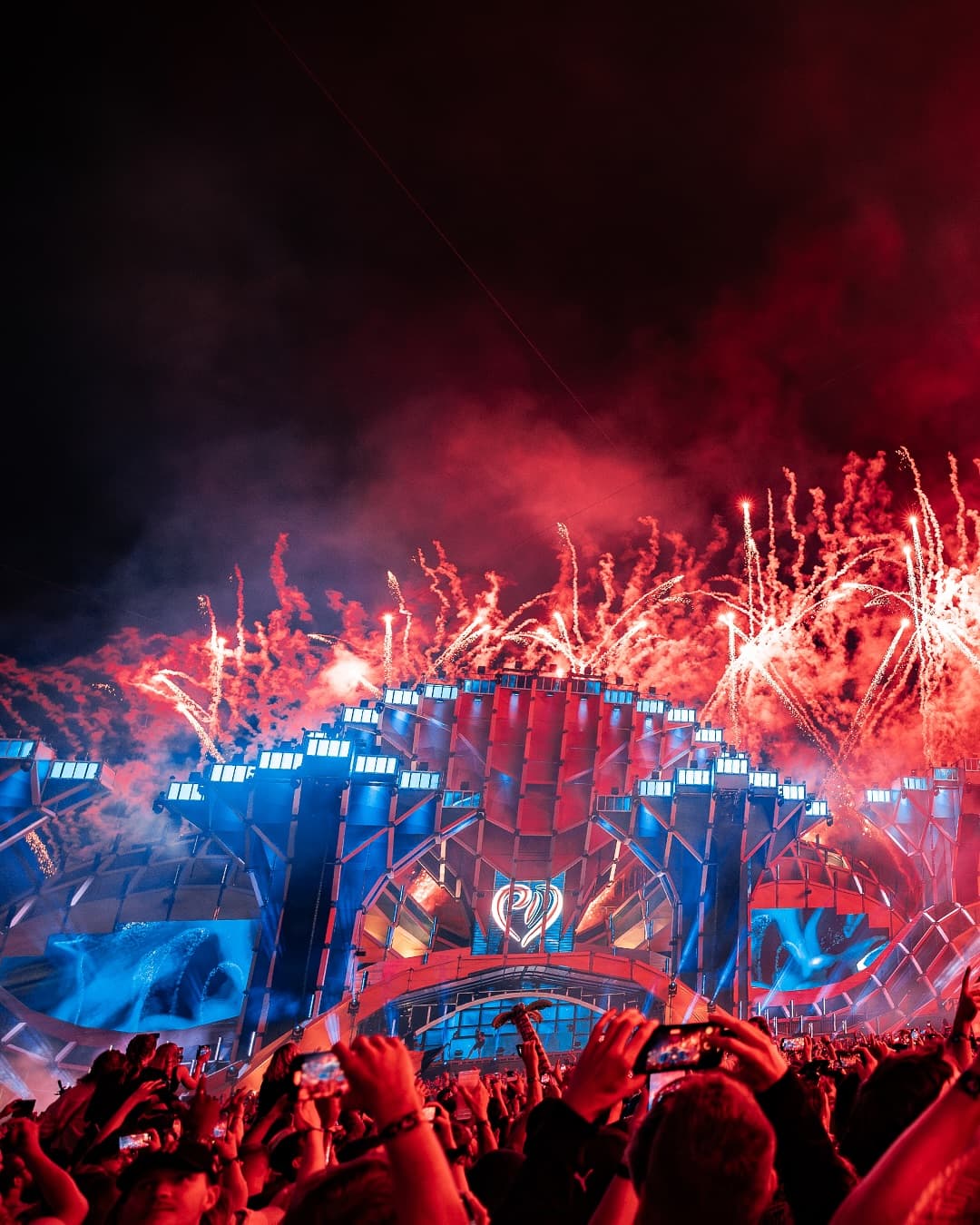 When the night falls on Thursday at Electric Love Festival ๐๐ Donโt miss out t (1/2)