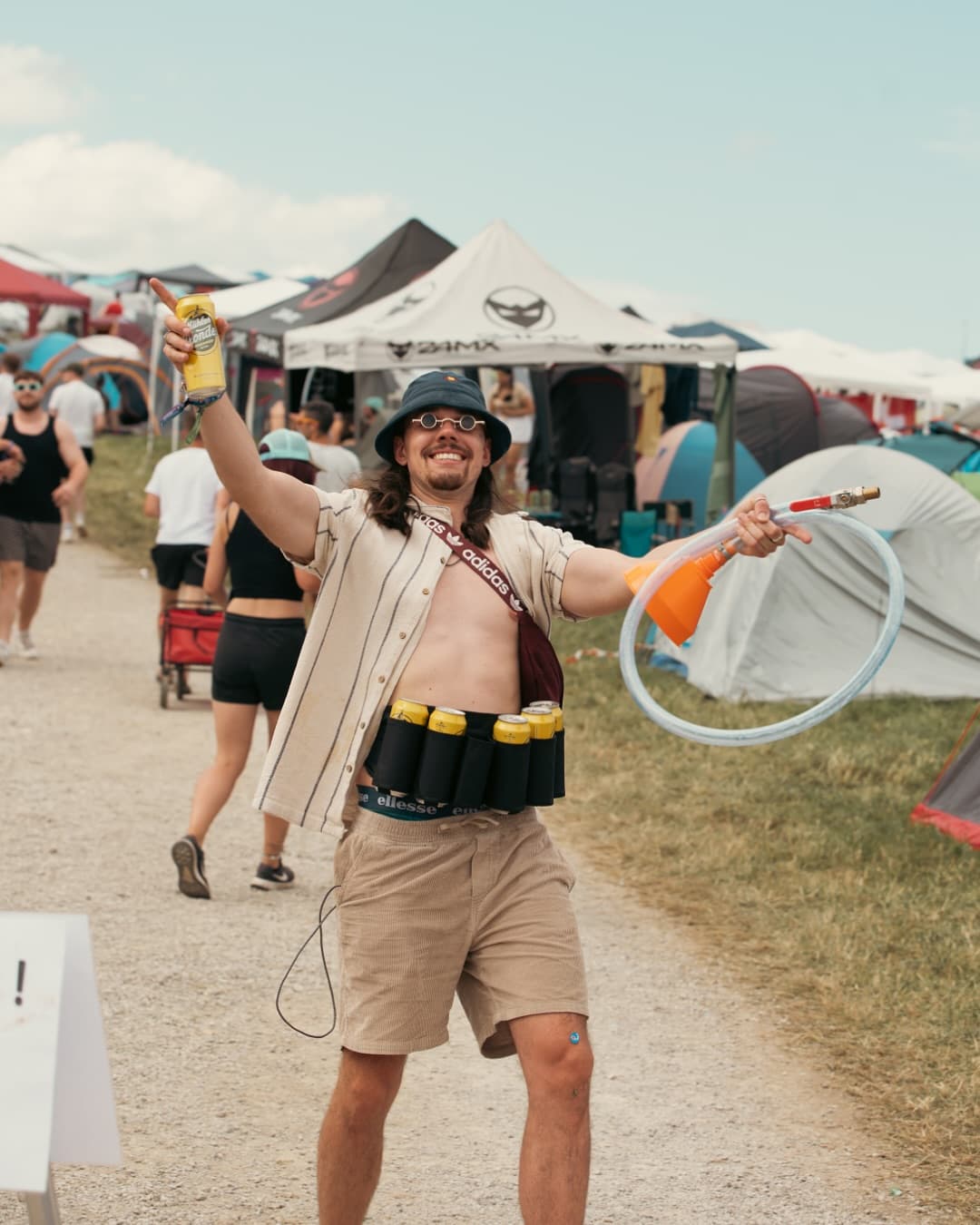 Sun, all of your friends, and tons of EDM โ๏ธ๐ง What else do you need this summer (2/2)