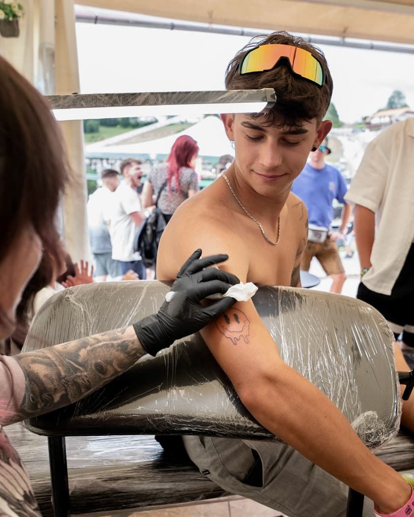 ๐๐ป๐ธ ๐จ๐ฝ๐ด๐ฟ๐ฎ๐ฑ๐ฒ ๐ฎ๐ ๐๐๐! ๐ค This year weโre taking your tattoo experie (2/2)