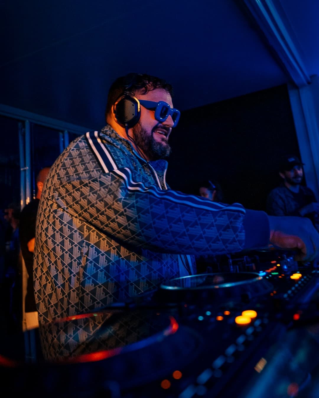 Celebrate Disco, House and pure energy at the BlueBoxx with a line-up carefully (2/2)