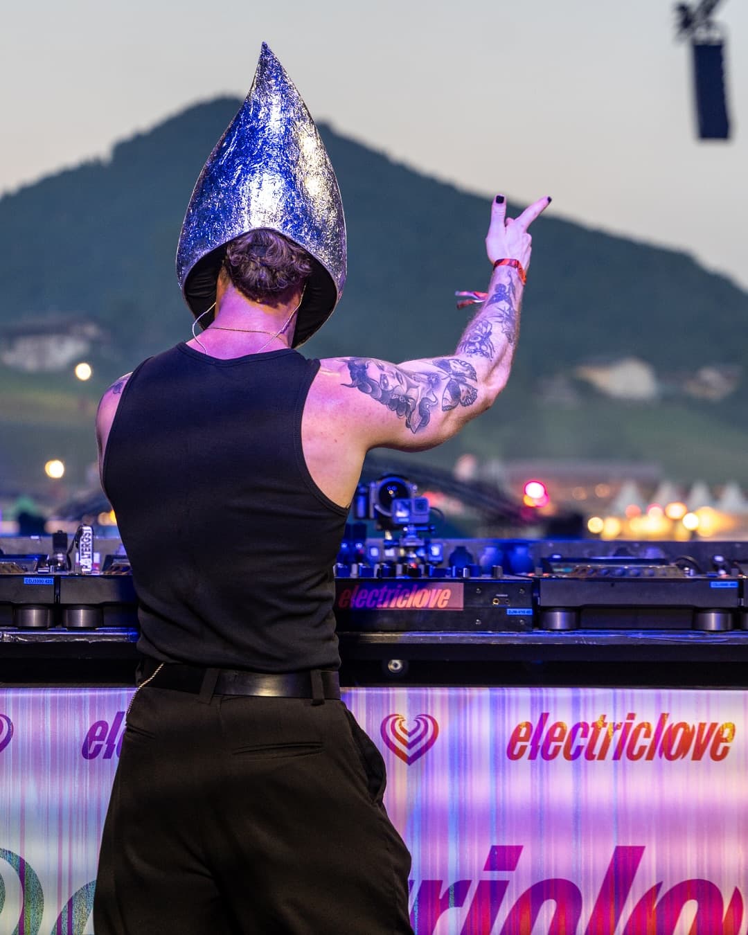 Warm-Up Party in full rave mode ๐ซง๐ ๐๐๐๐๐ง๐ฅ๐๐ ๐๐ข๐ฉ๐ ๐๐๐ฆ๐ง๐๐ฉ๐๐ (2/4)