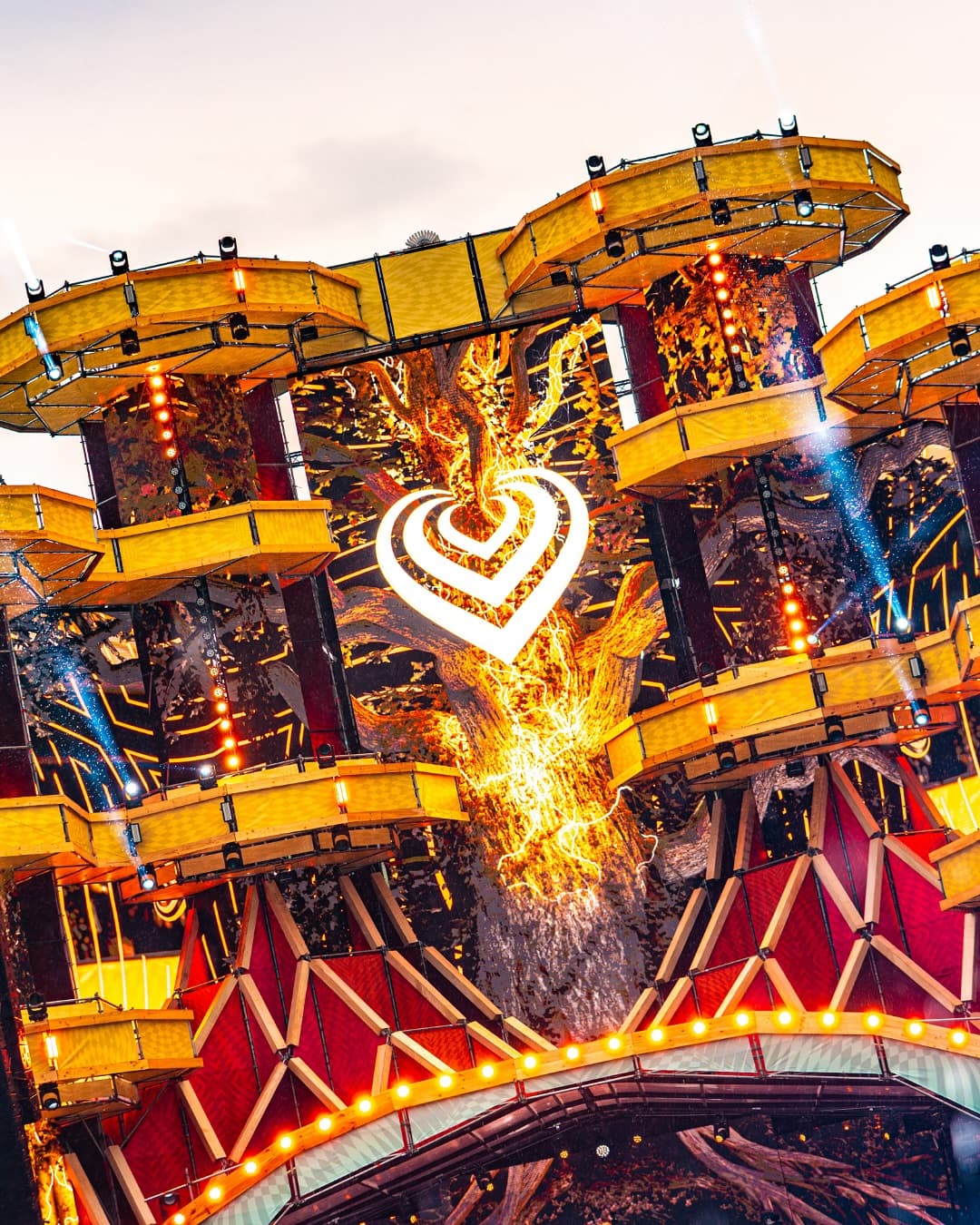 Festival summer has officially started ๐บ๐ชฉ (1/6)
