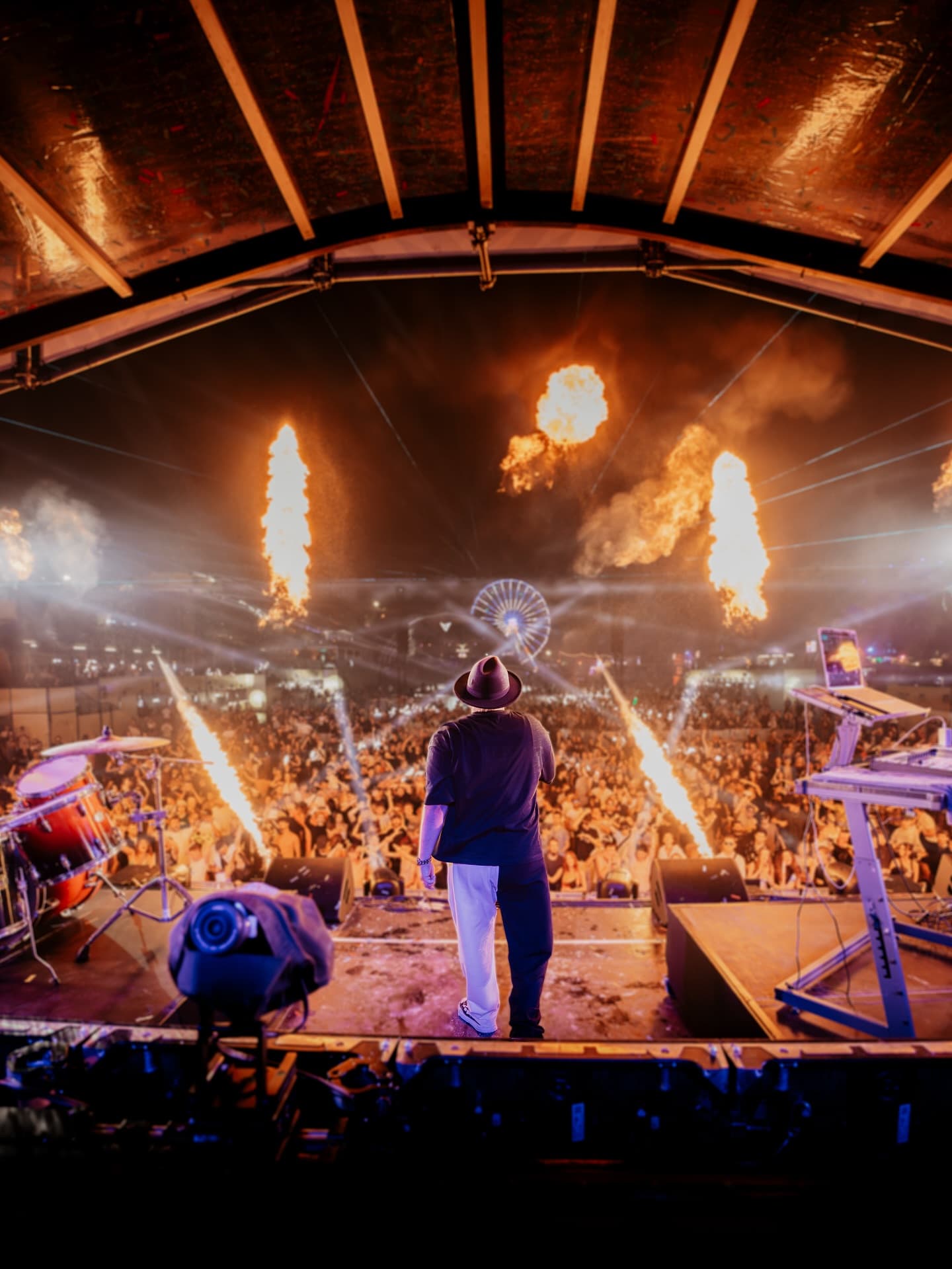 The first ever Dan Lee Live. Closing the Mainstage at @electricloveaut - a dream (1/12)