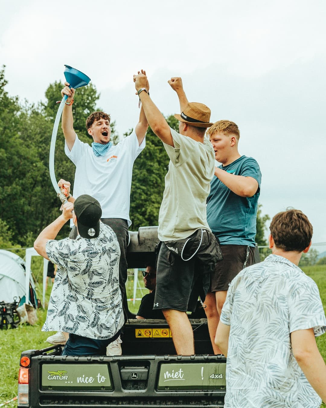 Missing the sun, the laughs, and those unforgettable campsite moments โ๏ธ๐๏ธ ๐๐ (5/5)