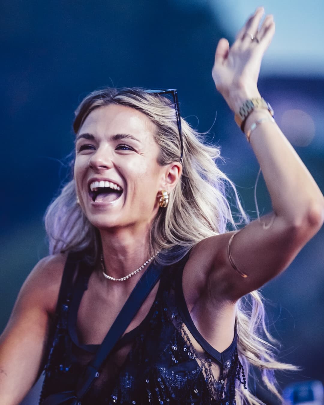 Every face tells a story. Every tear, smile, and scream is love resonating. ๐ T (4/4)