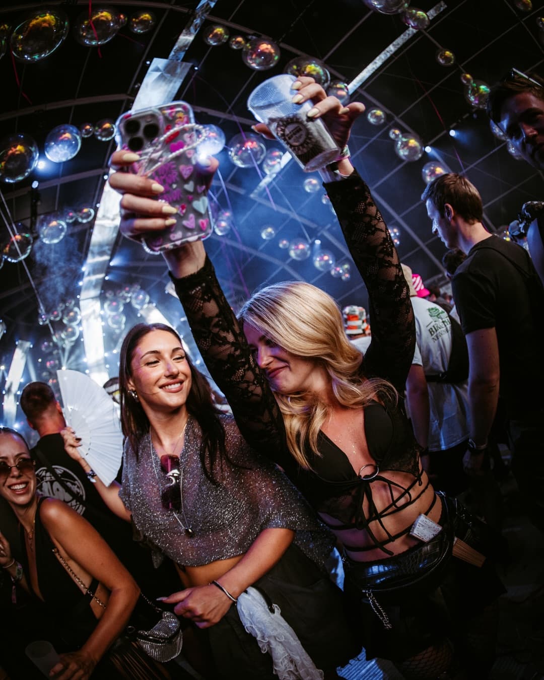 Baddies clocked in at Club Circus ๐บ๐ชฉ ๐๐๐๐๐ง๐ฅ๐๐ ๐๐ข๐ฉ๐ โ๐ฎ๐ฒ ๐9. - 11 (1/4)