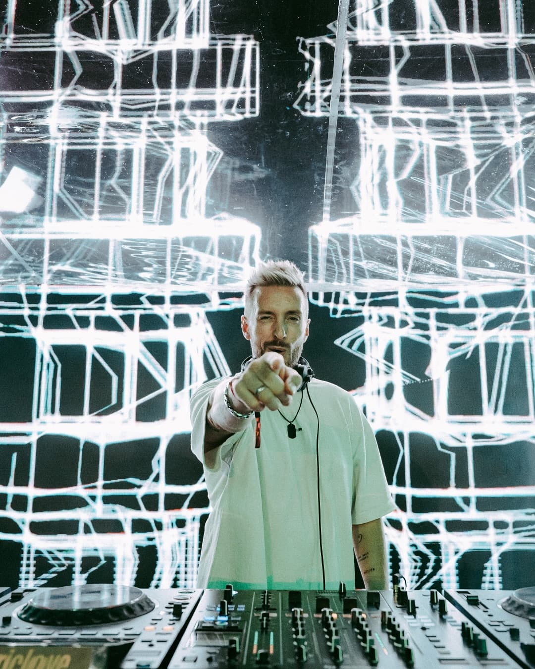 Power Hour at Heineken Starclub ๐๐ป ๐๐๐๐๐ง๐ฅ๐๐ ๐๐ข๐ฉ๐ โ๐ฎ๐ฒ ๐9. - 11. (4/4)