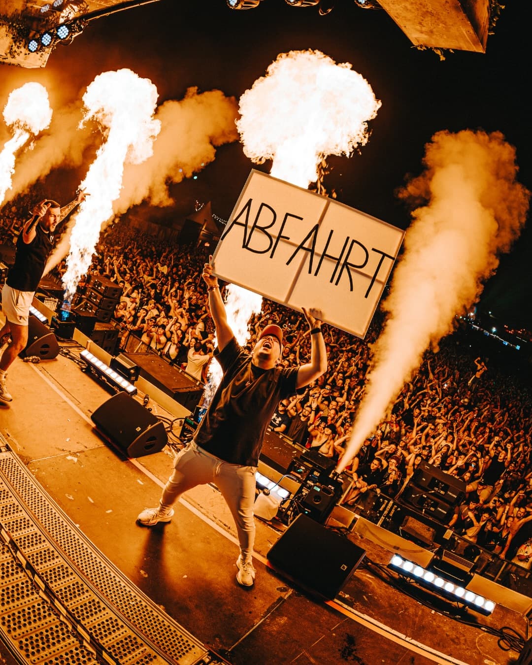 Hard Dance Valley on fire โค๏ธโ๐ฅ ๐๐๐๐๐ง๐ฅ๐๐ ๐๐ข๐ฉ๐ โ๐ฎ๐ฒ ๐ 9. - 11. July (2/6)