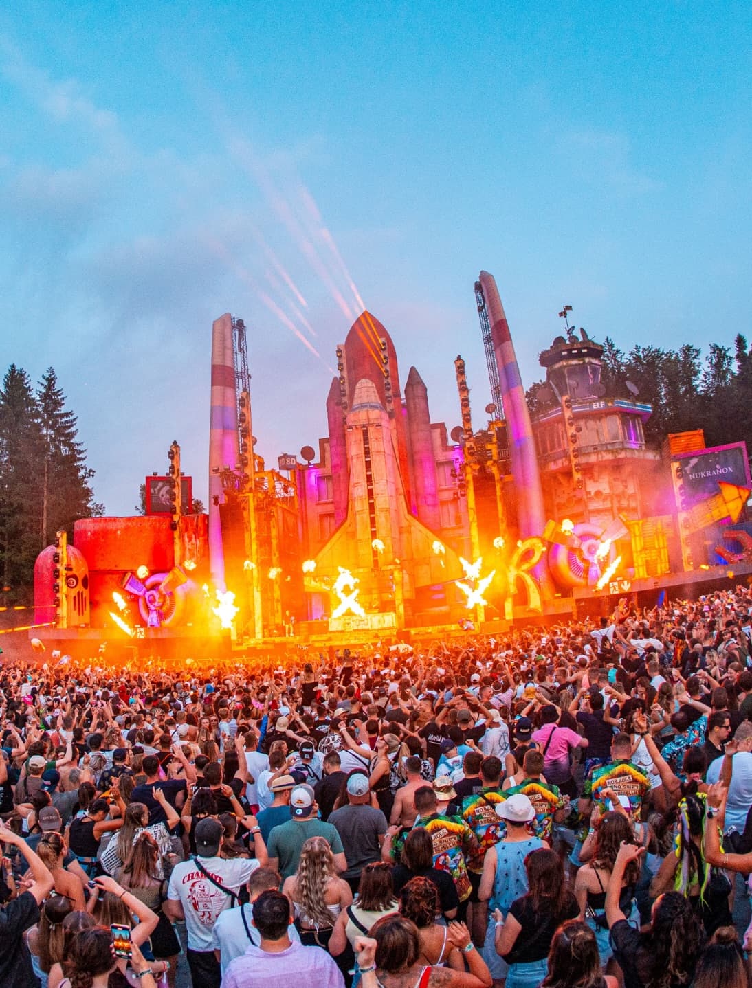 Temperatures are rising when @djbrennanheart takes over Hard Dance Valley!๐๐ปโค๏ธ (1/5)