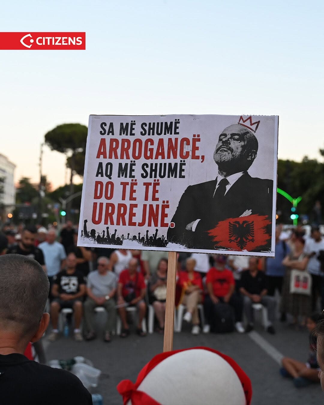 Në ditën e 38-të të protestave të përditshme, qytetarët u mblodhën sërish para Kryeministrisë, (2/10)
