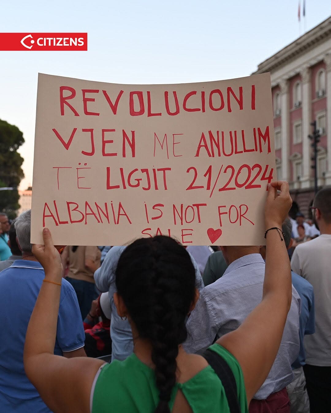 Në ditën e 38-të të protestave të përditshme, qytetarët u mblodhën sërish para Kryeministrisë, (4/10)