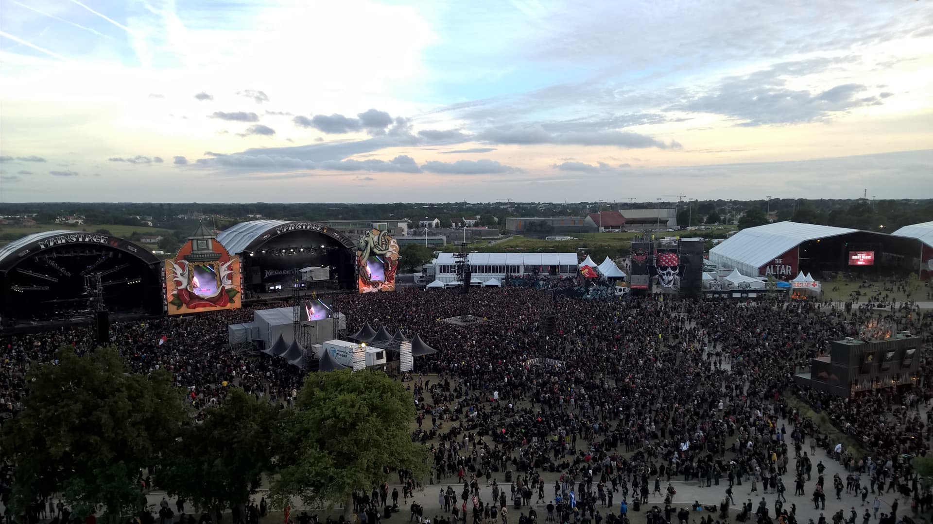 The central square at night — Hellfest 2016