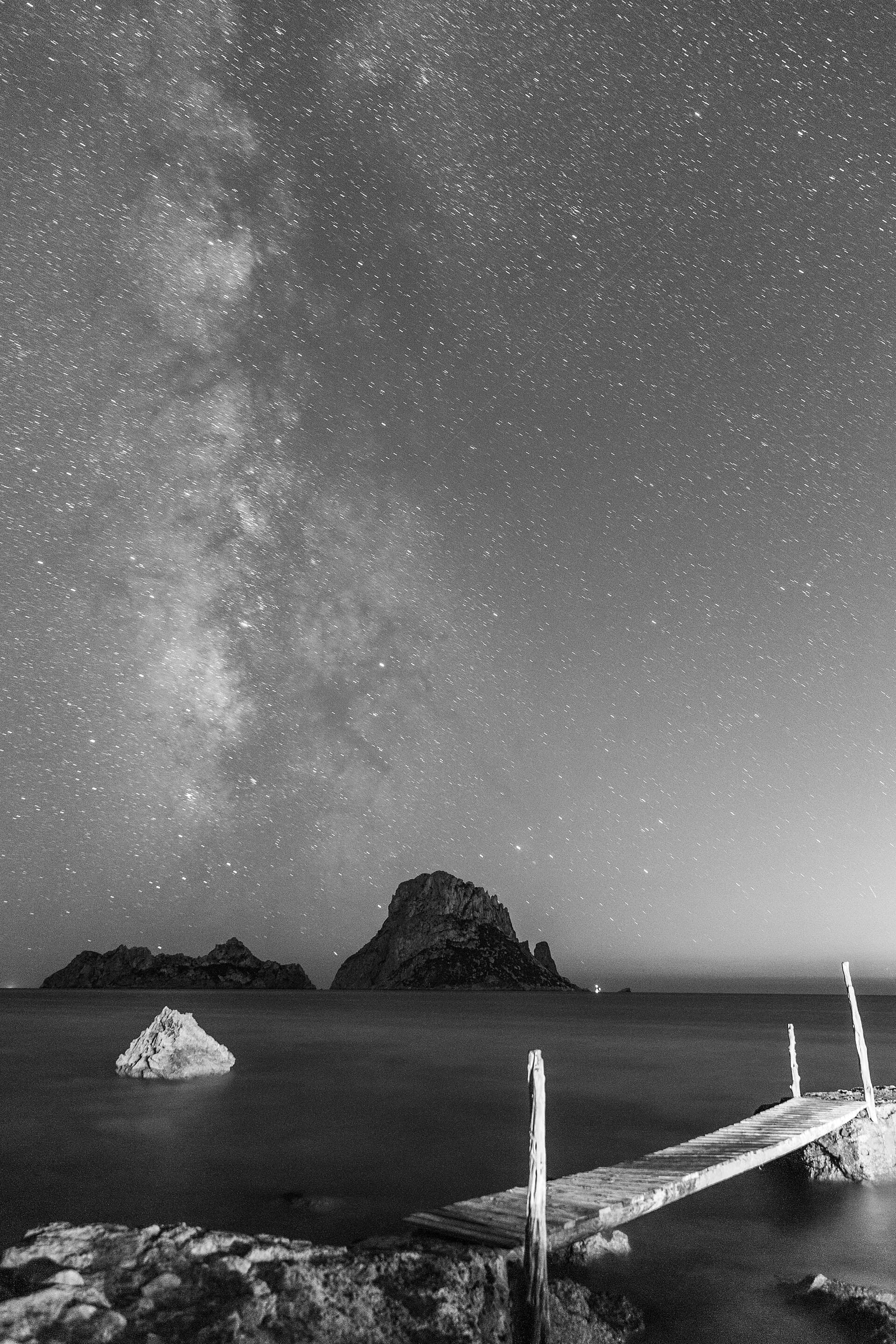 Blanco y negro sobre Es Vedrá