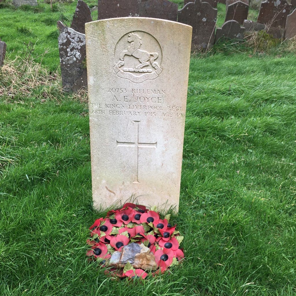 20753 Rifleman A E Joyce headstone