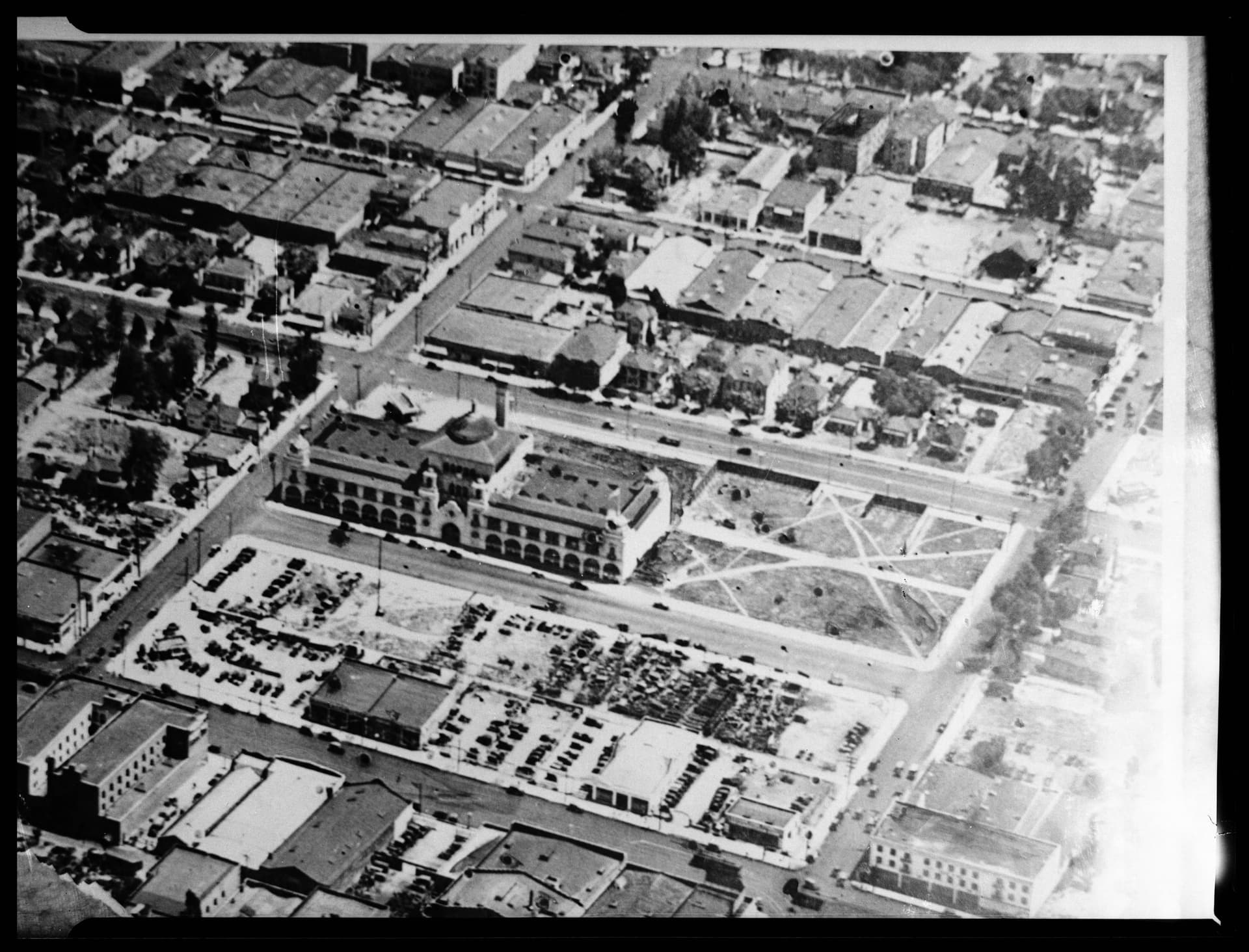 Air photo of building before the building of Chamber of Commerce of the Case Hotel