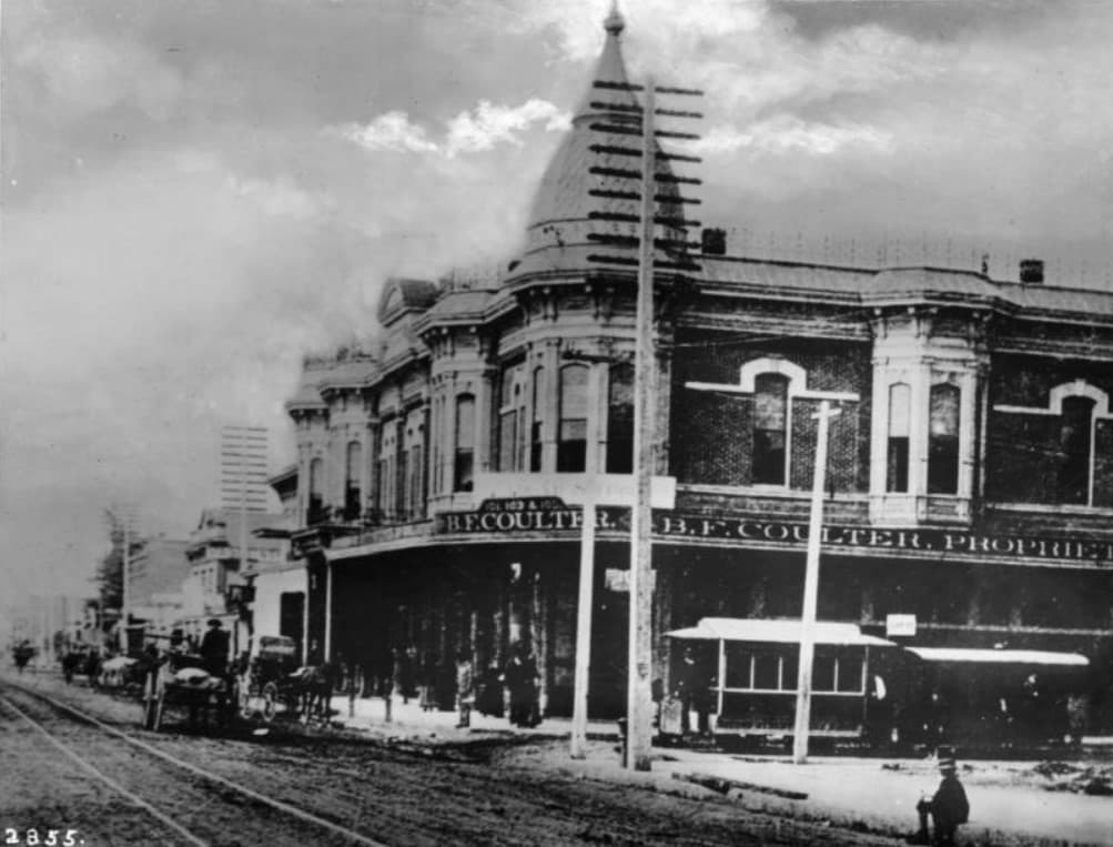 View south on Spring at 2nd, Hollenbeck Hotel when two stories, 1886