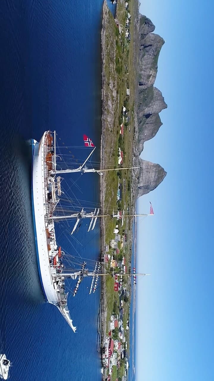 For litt siden fikk vi hjelp fra gjester fra.no på Træna, da vi var…