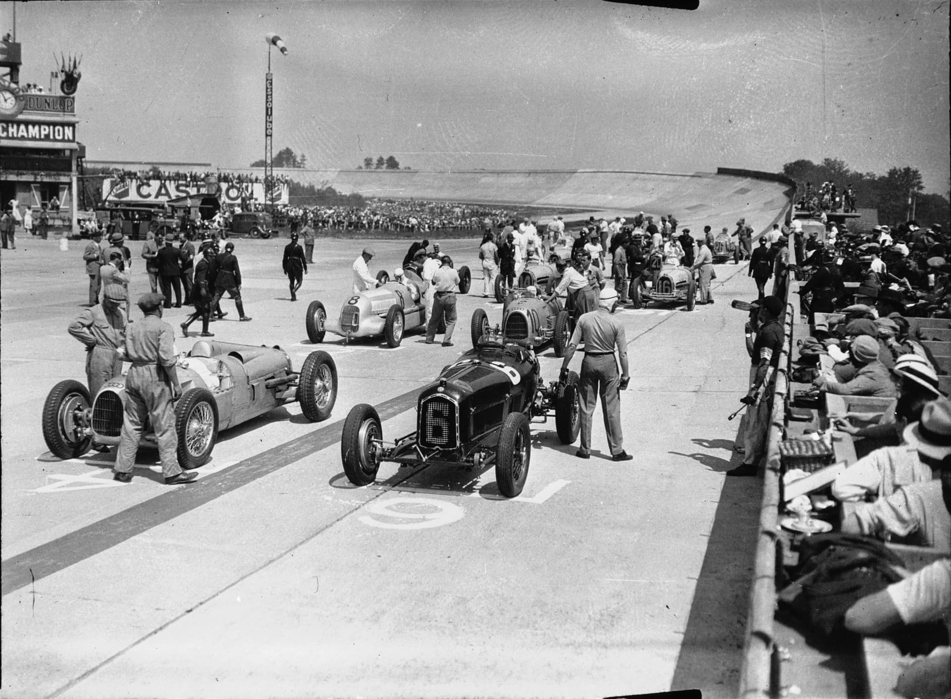 The W25 & the Silver Arrows legend (1934)
