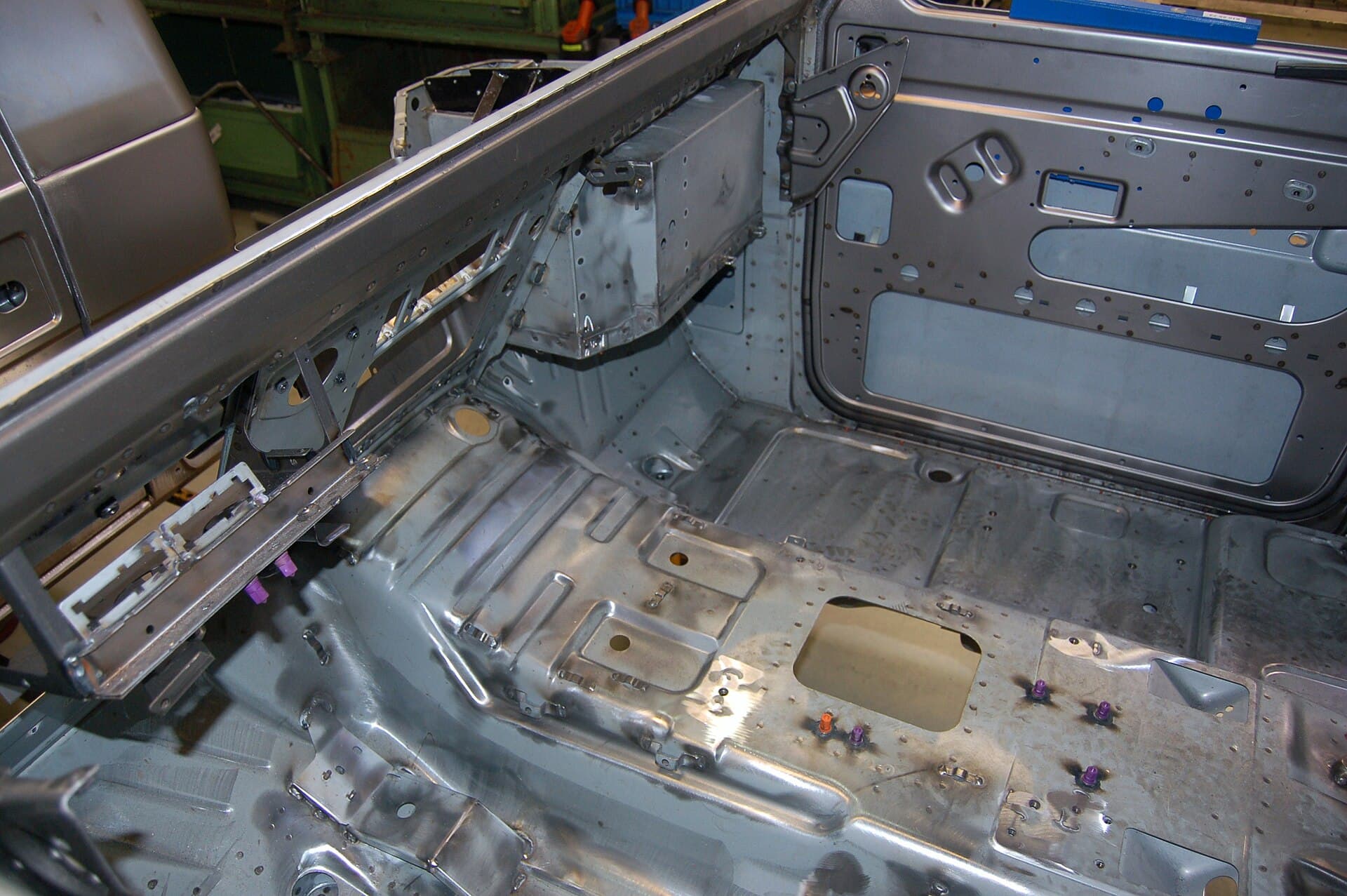A G-Class body on the Graz assembly line
