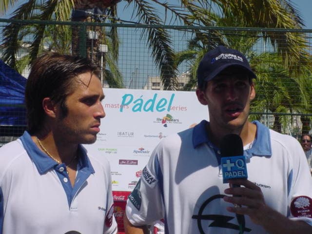 Padel being played, August 2005