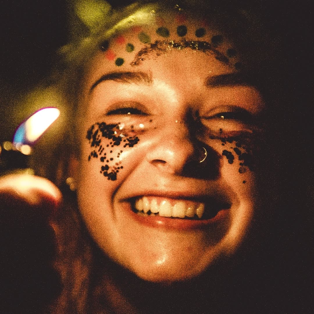 to our full moon party in June and to your beautiful portraits (2 of 7)