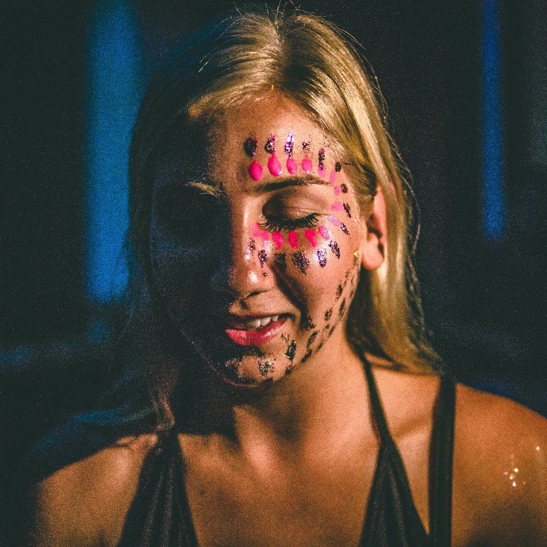 to our full moon party in June and to your beautiful portraits (6 of 7)
