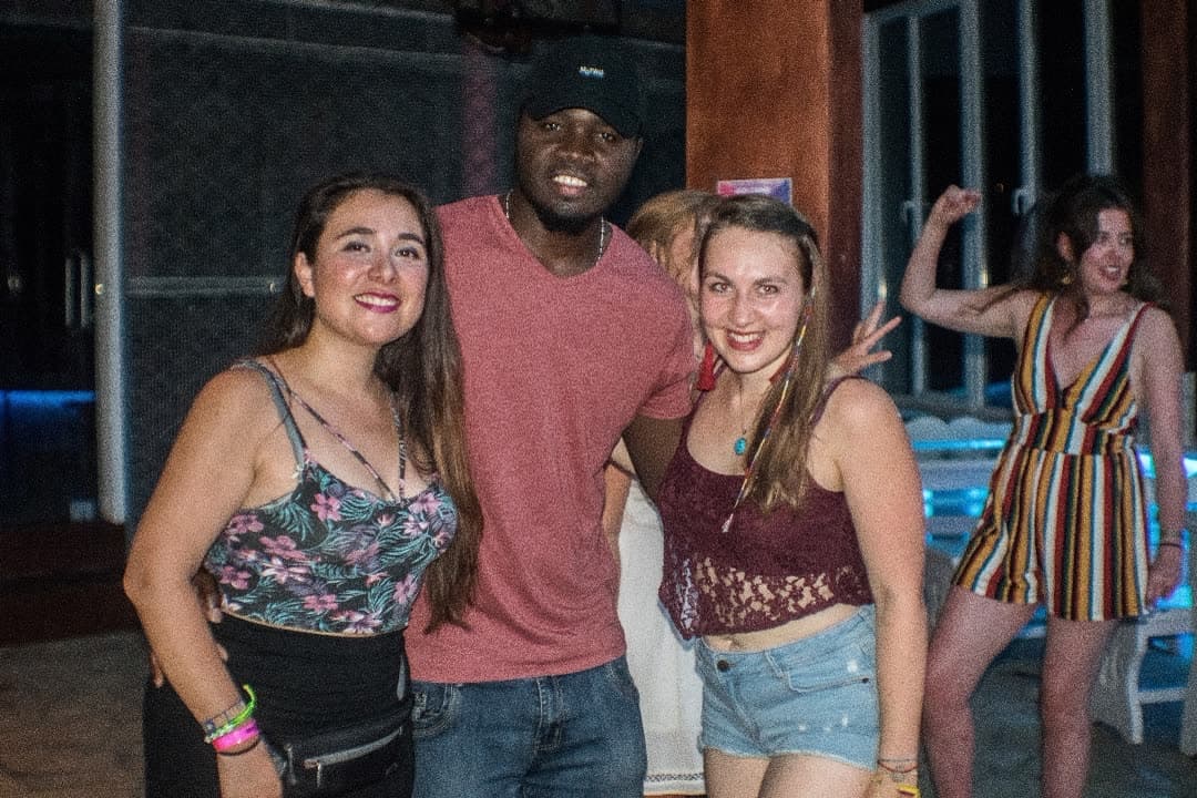 Beach Bar fun every night That's how we do it at We party every day PH: (3 of 10)