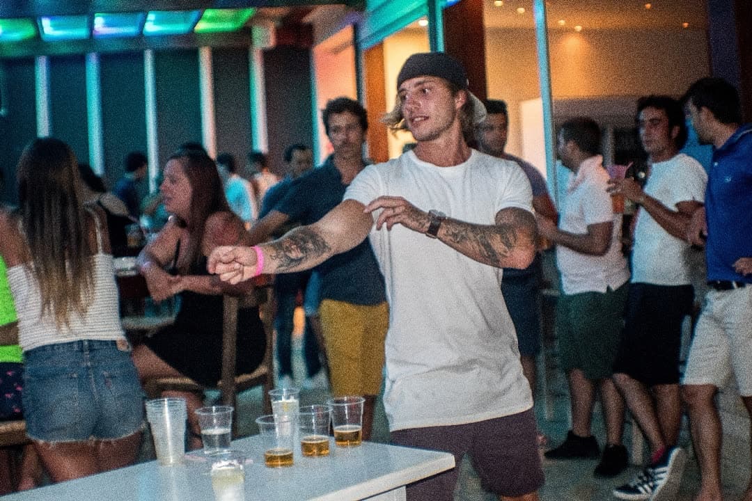 Beach Bar fun every night That's how we do it at We party every day PH: (8 of 10)
