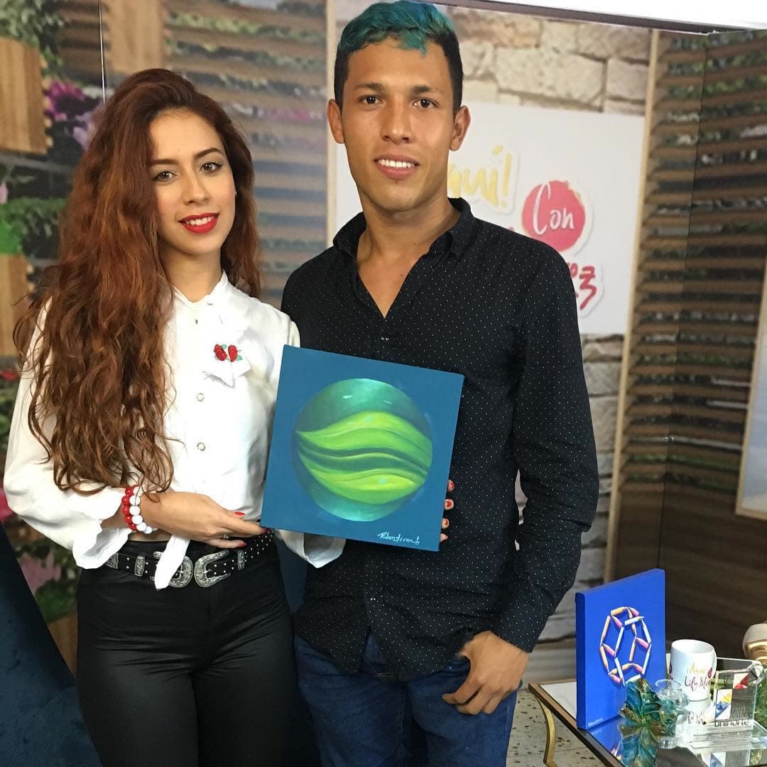Hoy 20 minutos de pintura en la entrevista con @lilialvarezm @sunamilrl gracias por la…