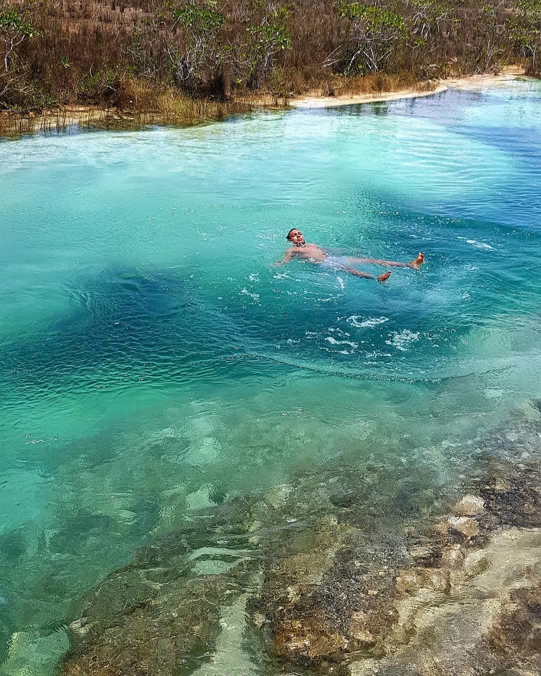 Pasas un dia en bacalar mexico y se te reiniciá la vida. (1 of 3)