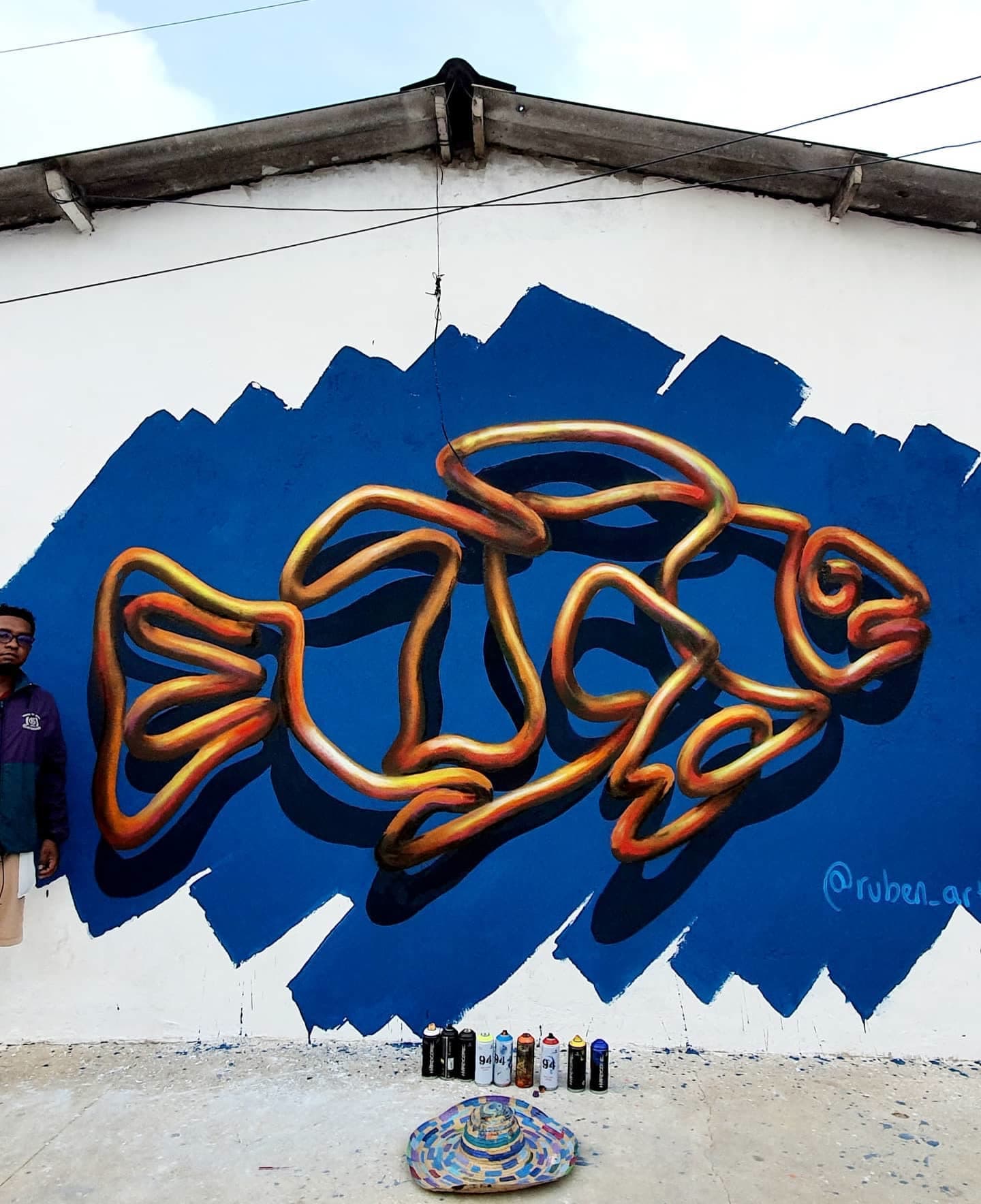 Hoy pintando por ahi con @mguel_art @montana_colors @fundacionpintuco (2 of 2)