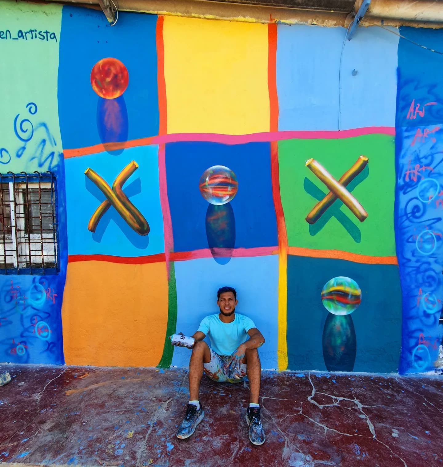 Un día pense y dije no quiero que mi arte esté solo en casas y galerías. (1 of 4)