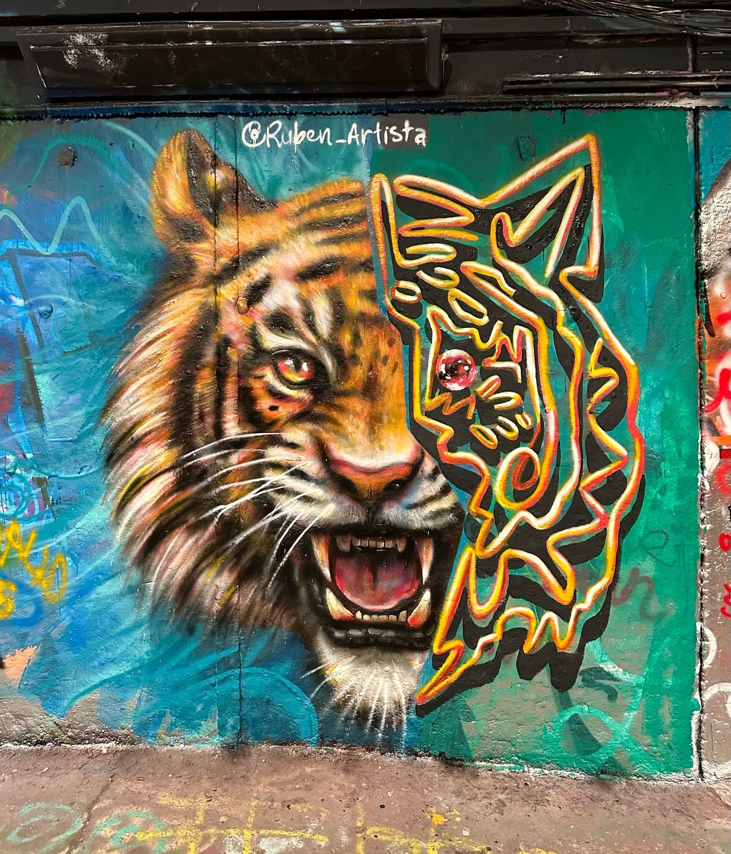 I want to share with you this piece I made in the London graffiti tunnel.