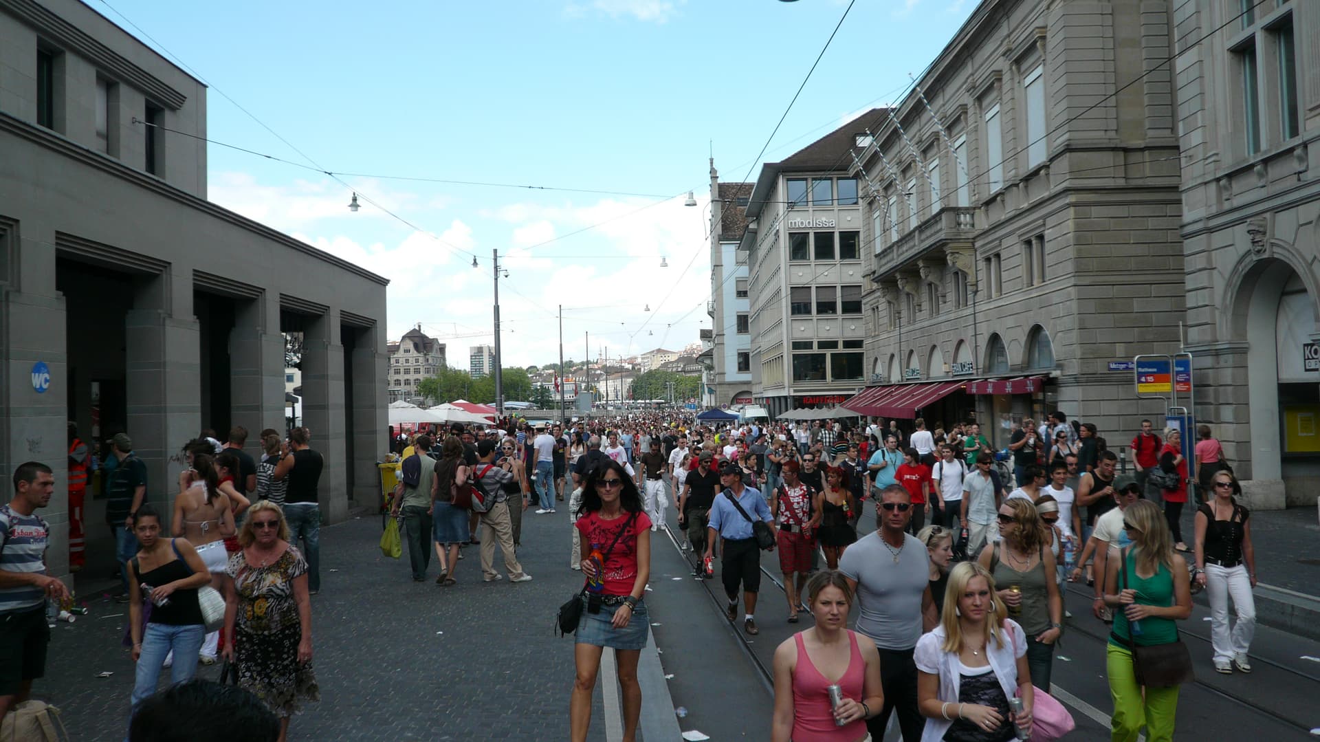 The crowd on Limmatquai, 2008