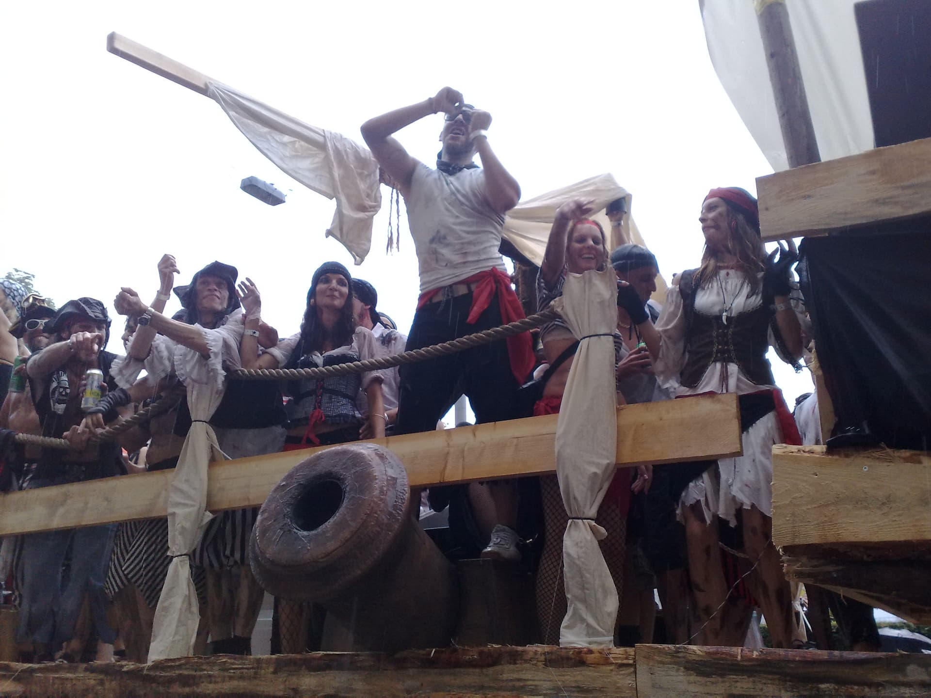 Pirate-ship Lovemobile, Street Parade 2009