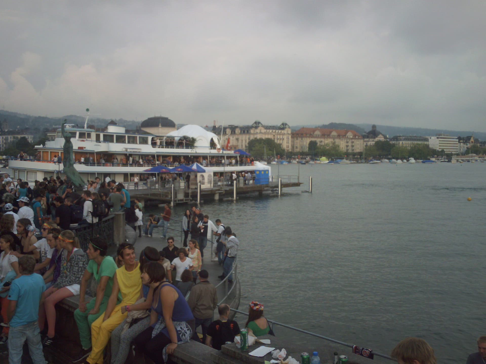 The harbour of Zurich during Street Parade 2009